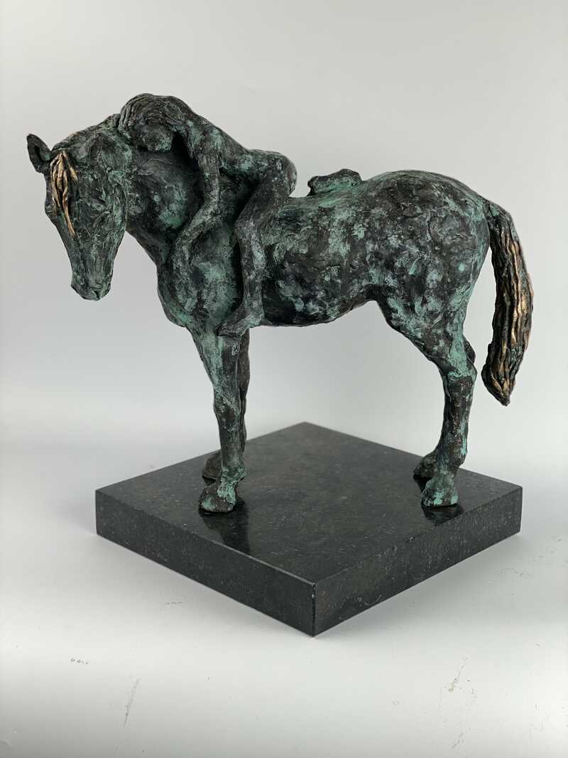 Helle_Rask_Crawford_Harmony_h35cm_ed.8_bronze_2021.jpeg