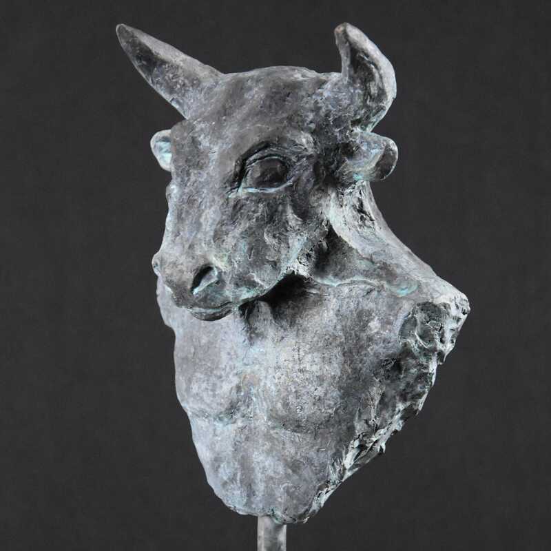 Minotaur_bronze_35x15x11%20cm.JPG