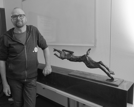 Winfried Becker, Hase B5, 2018, 78 x 15 x 27 cm, Eisenguss von Holzmodell, Auflage: 9 Exemplare